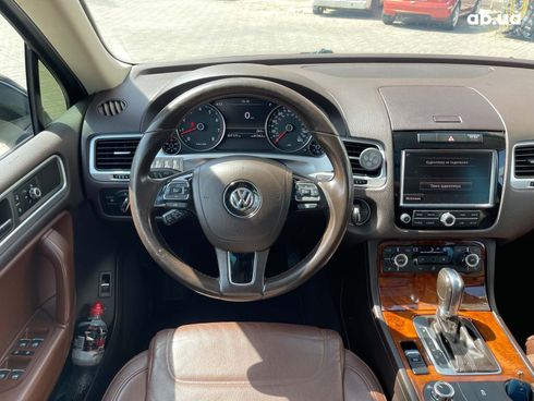 Volkswagen Touareg 2012 черный - фото 32