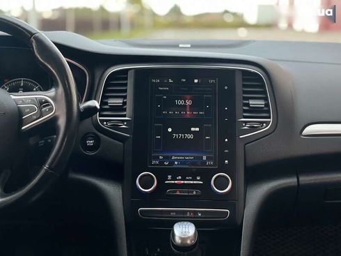 Renault Megane 2017 - фото 22