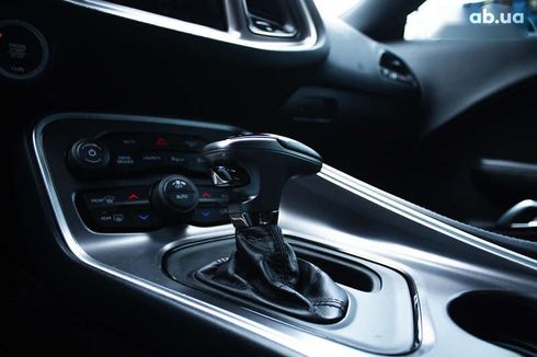 Dodge Challenger 2021 - фото 17