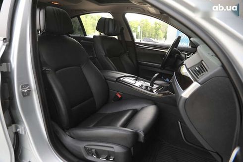 BMW 5 серия 2015 - фото 8