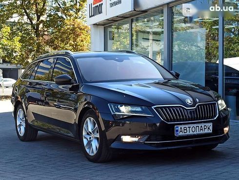 Skoda Superb 2017 - фото 9