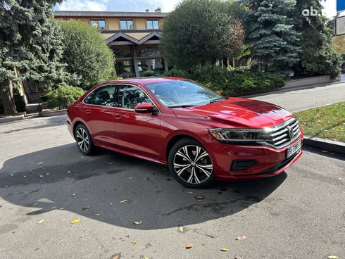 Volkswagen Passat 2020 красный - фото 3