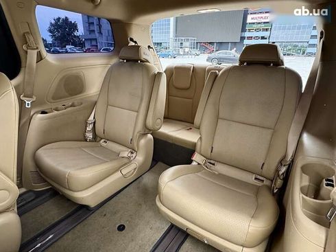 Kia Carnival 2020 - фото 25