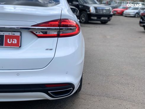 Ford Mondeo 2019 белый - фото 12