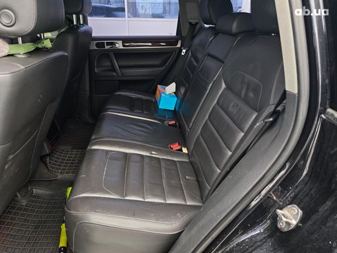 Volkswagen Touareg 2007 черный - фото 15