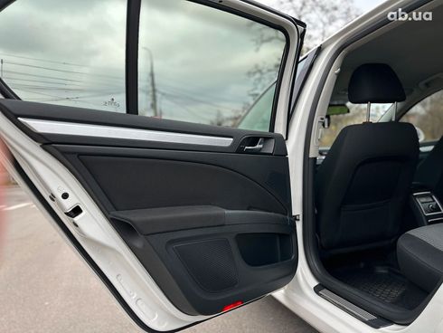 Skoda Superb 2012 белый - фото 21