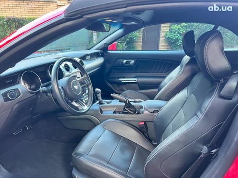 Ford Mustang 2019 красный - фото 36