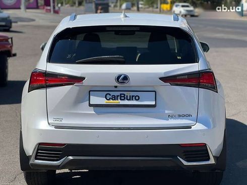 Lexus NX 2020 - фото 9