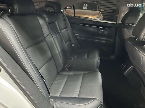 Lexus ES 2015 - фото 25