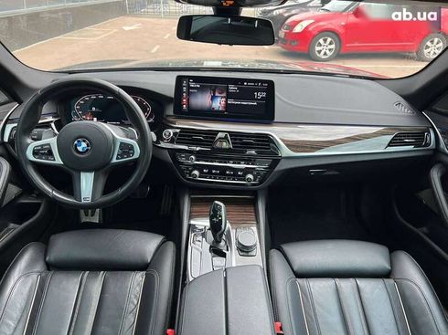 BMW 5 серия 2021 - фото 9