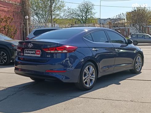 Hyundai Elantra 2017 синий - фото 6