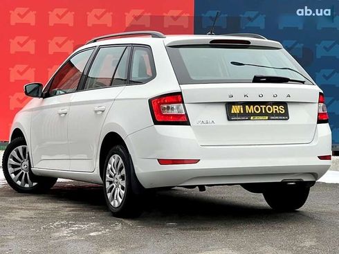 Skoda Fabia 2021 - фото 3