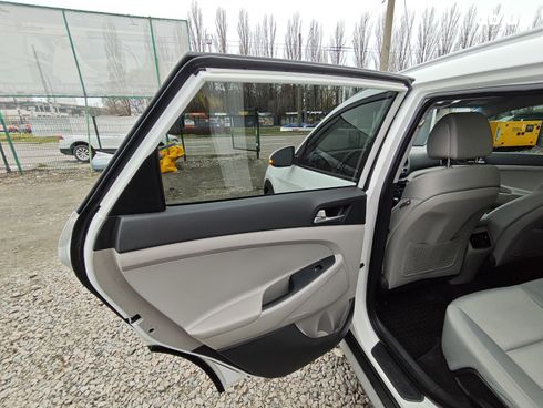 Hyundai Tucson 2018 белый - фото 16