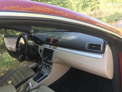 Volkswagen Passat CC 2014 красный - фото 12