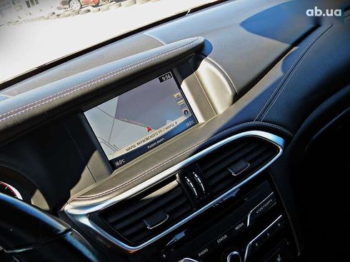 Infiniti Q30 2017 - фото 10