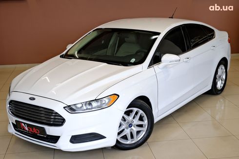 Ford Fusion 2017 белый - фото 2