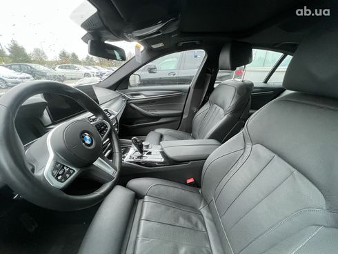 BMW 5 серия 2022 - фото 30
