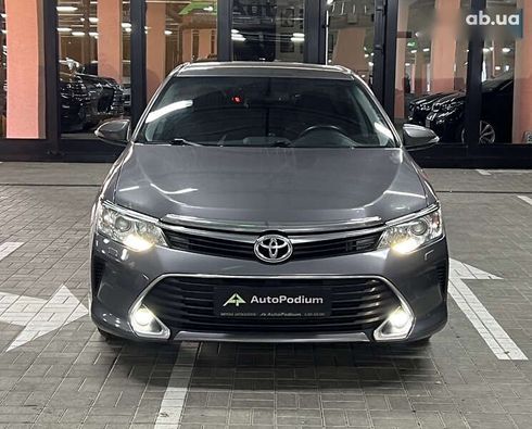 Toyota Camry 2016 - фото 2