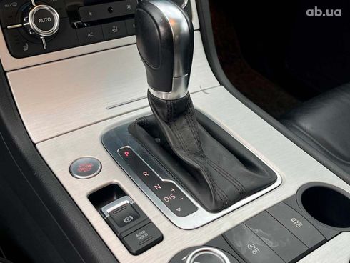 Volkswagen Touareg 2013 белый - фото 28