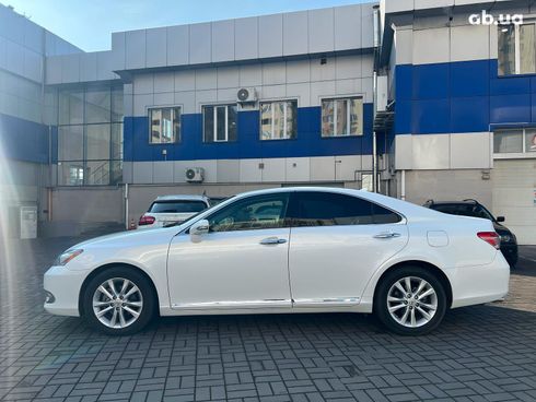 Lexus ES 2012 белый - фото 12