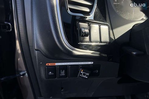 Mitsubishi Outlander 2015 - фото 25