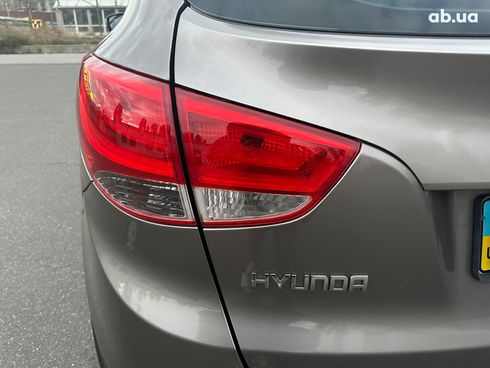 Hyundai ix35 2012 бежевый - фото 10