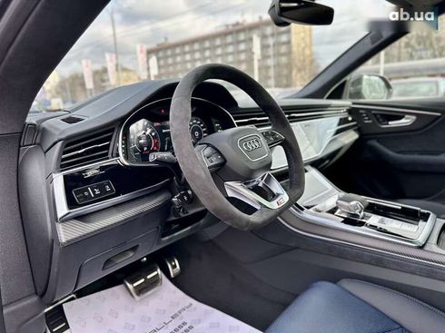 Audi RS Q8 2025 - фото 16