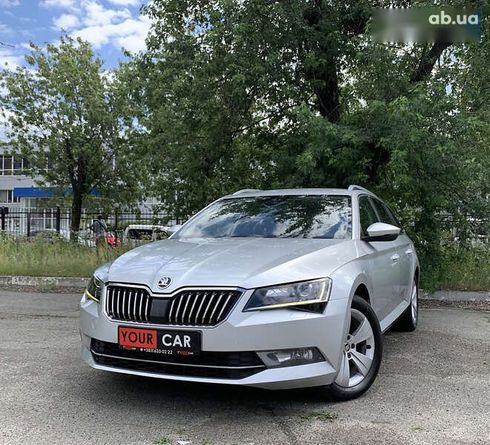 Skoda Superb 2016 - фото 5