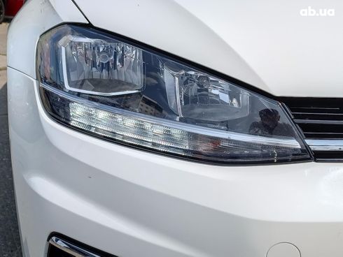 Volkswagen Golf 2019 белый - фото 6