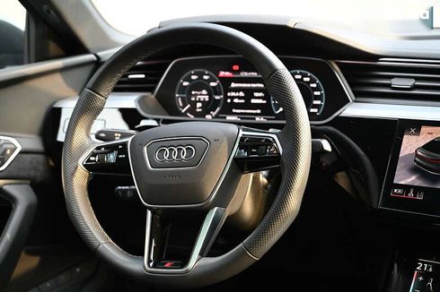 Audi E-Tron 2021 - фото 16