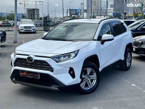 Toyota RAV4 2022 - фото 11