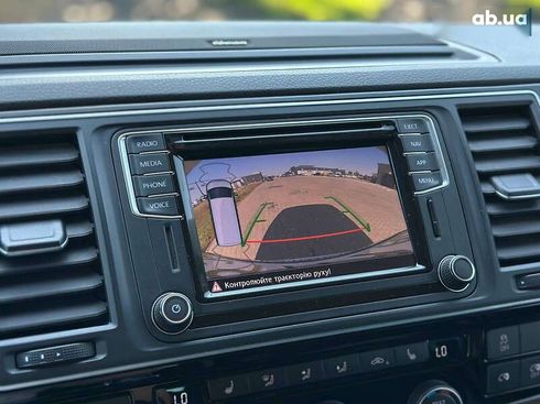 Volkswagen Multivan 2019 - фото 7