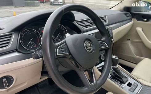 Skoda Superb 2016 - фото 8