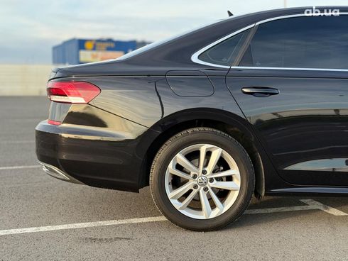 Volkswagen Passat 2019 черный - фото 13