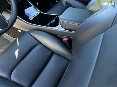 Tesla Model 3 2020 - фото 30
