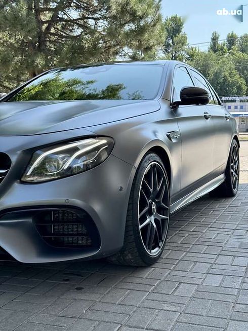 Mercedes-Benz E-Класс 2018 - фото 6