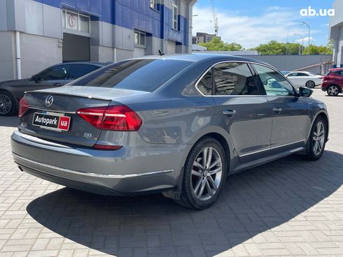 Volkswagen Passat 2016 серый - фото 5