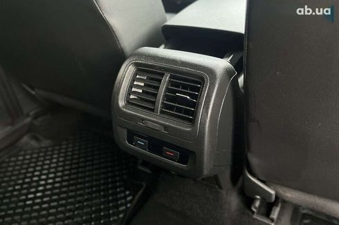 Volkswagen Touran 2019 - фото 13