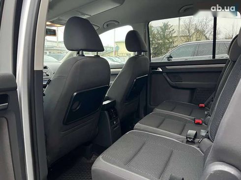 Volkswagen Touran 2011 - фото 20