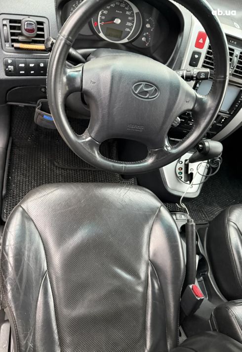 Hyundai Tucson 2007 серебристый - фото 16