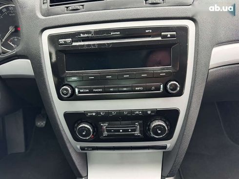 Skoda Octavia 2011 - фото 26