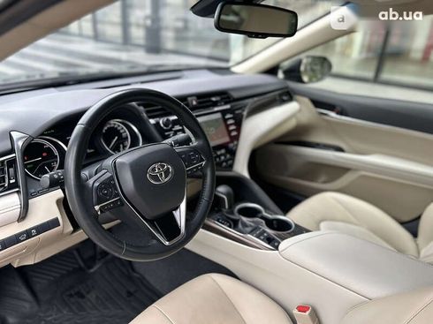 Toyota Camry 2020 - фото 28