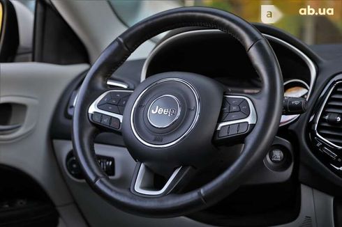 Jeep Compass 2018 - фото 12