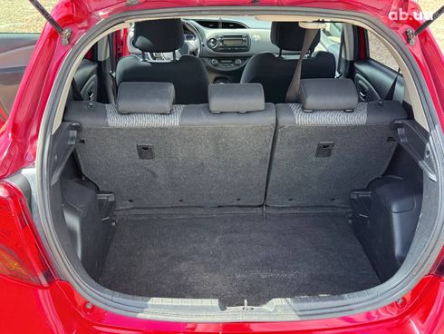 Toyota Auris 2015 красный - фото 12