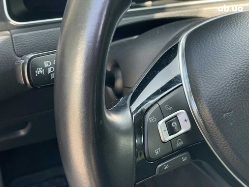 Volkswagen e-Golf 2018 черный - фото 16