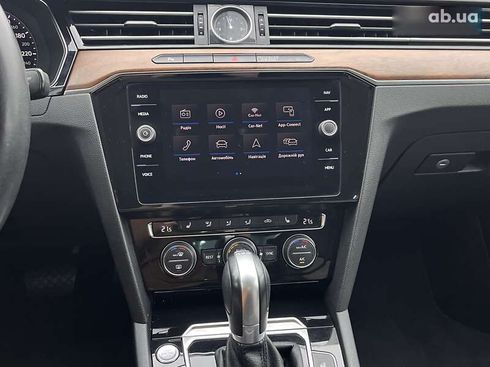 Volkswagen Passat 2018 - фото 19