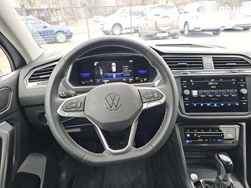 Volkswagen Tiguan 2022 серый - фото 11