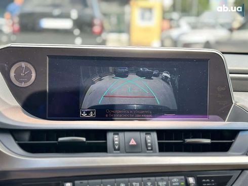 Lexus ES 2021 - фото 10
