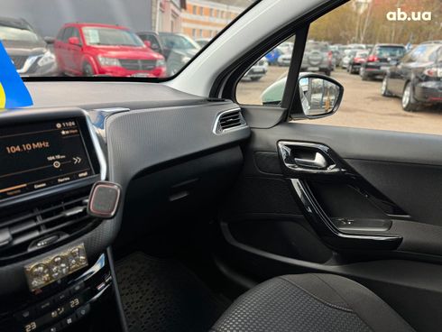 Peugeot 2008 2019 белый - фото 36