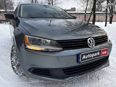 Volkswagen Jetta 2012 серый - фото 9